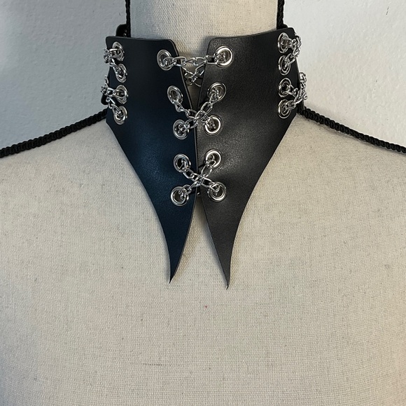 Jewelry - Black and Silver Choker Necklace